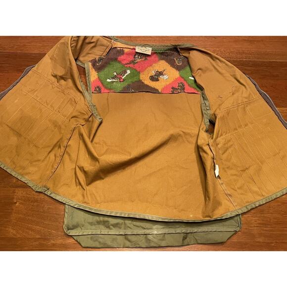 Vintage SafeTbak Hunting Best With Deer Patches And Pouch Safety Back - Picture 3 of 16